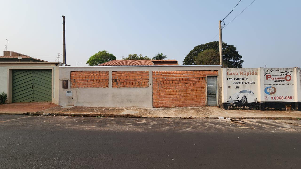 CASA RESIDENCIAL EM FASE DE ACABAMENTO FINAL- EXCELENTE LOCALIZAÇÃ, Rua João Pessoa, n 39- Centro