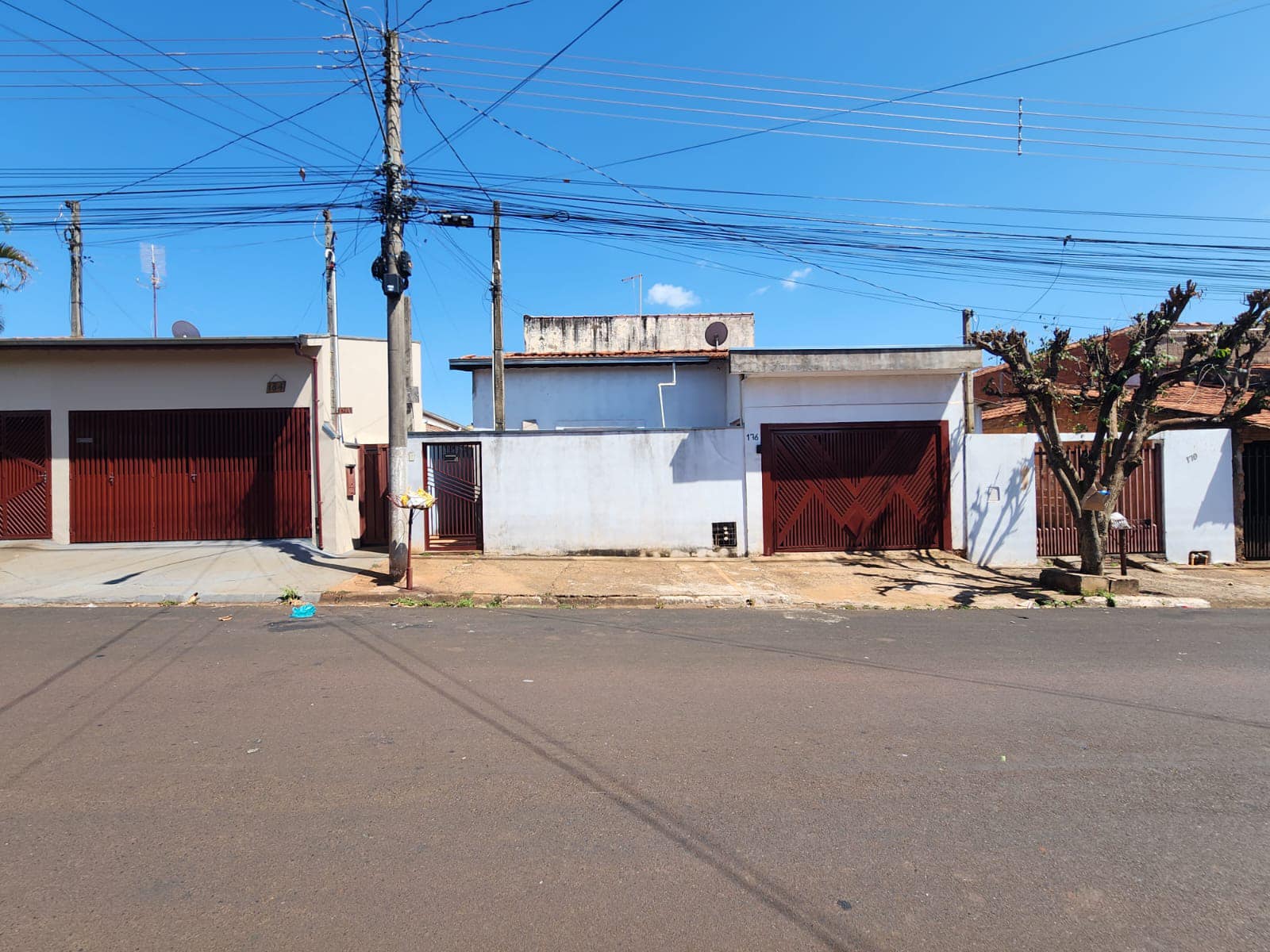 3 Casas Residencial - Vila Bonatti ( Otima oportunidade para Locação)