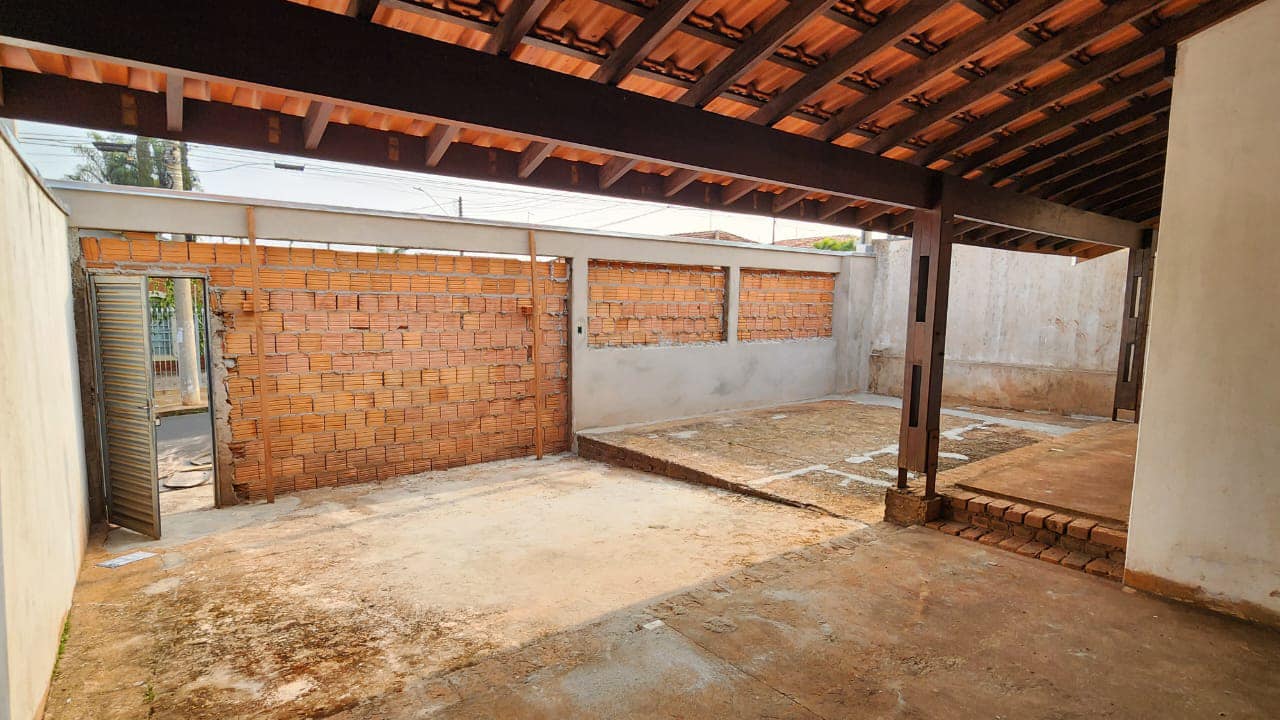 CASA RESIDENCIAL EM FASE DE ACABAMENTO FINAL- EXCELENTE LOCALIZAÇÃ, Rua João Pessoa, n 39- Centro