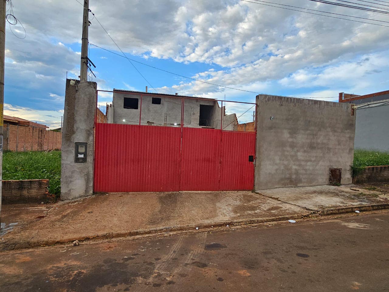 SOBRADO RESIDENCIAL Rua Paraíba , n181- Parque Varotti