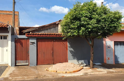 Casa  Rua José Viera Martins, nº 67 - Santa Luzia