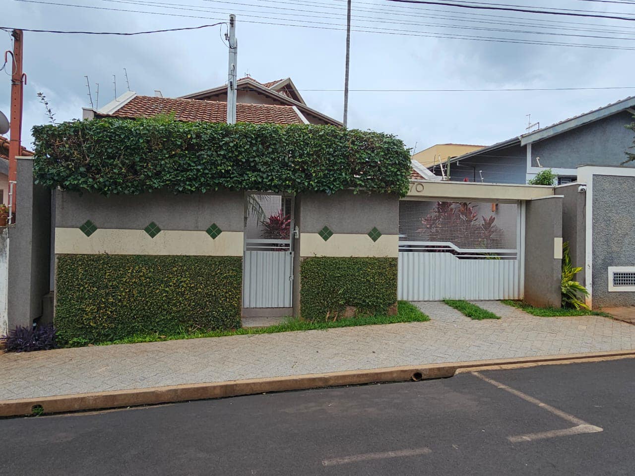 SOBRADO RESIDENCIAL DE ALTO PADRÃO ,Rua Ferrucio de Fiori, n370 ( com saída para rua Claudia ) - Jardim São Carlos