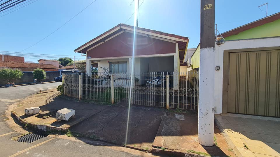 Casa Rua Bento Fonoff, n 07 - Jardim Das Palmeiras