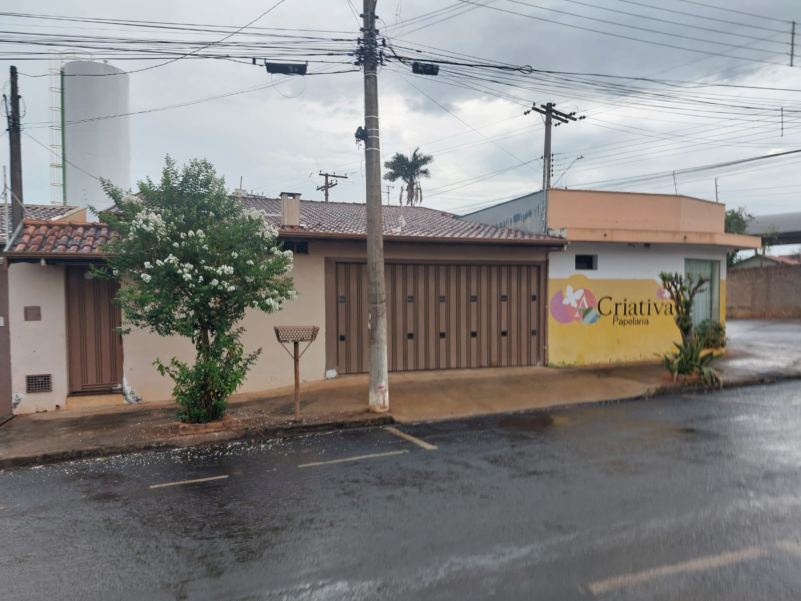 Casa Residencial / Comercio Rua Dr José Mendes da Silva , n 20- Conjunto Habitacional Ada Dedini Ometto