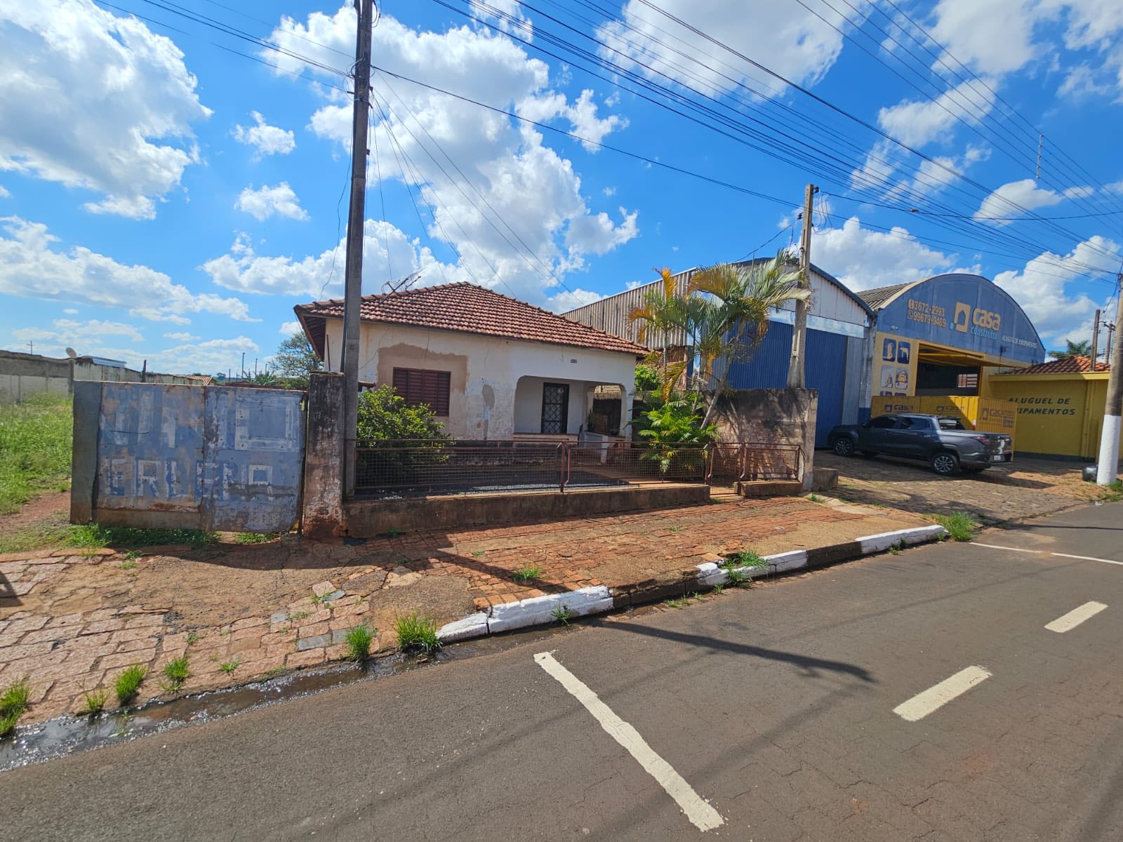 Casa na Avenida do Café, n 1020- Centro