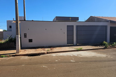 Casa Rua Espírito Santo, n 48- Parque Varotti