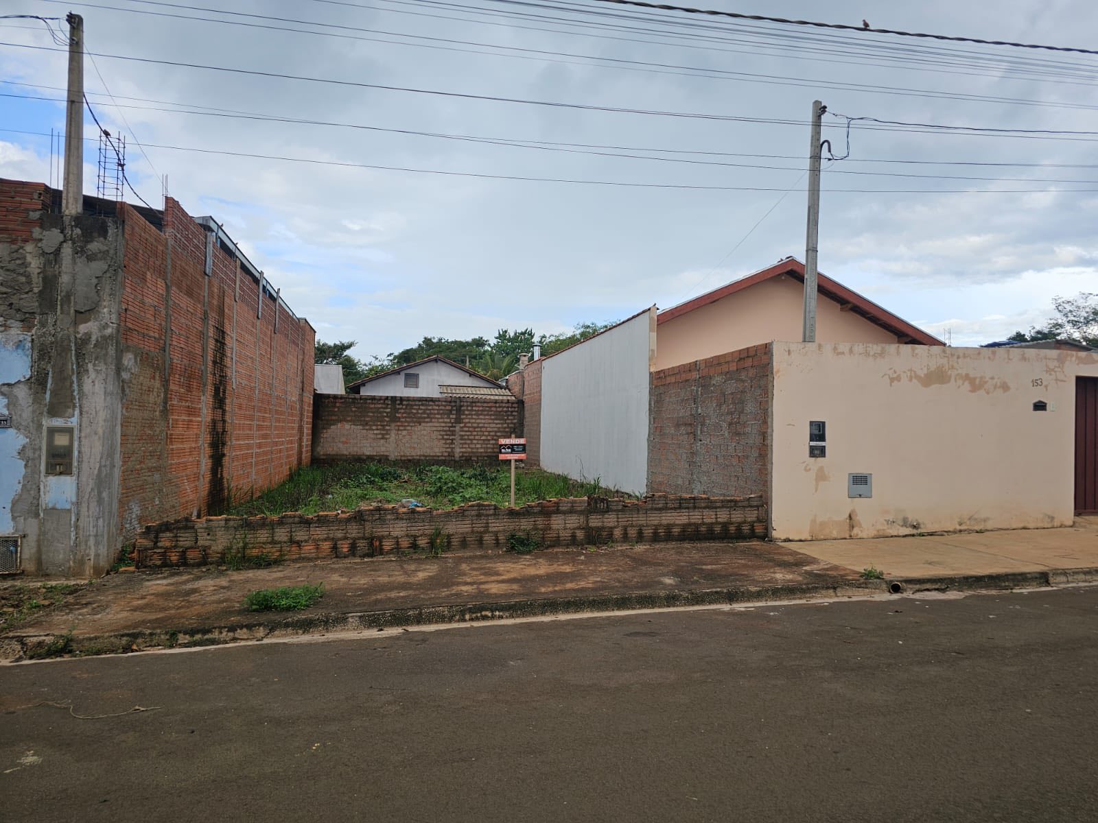 Terreno Rua Rio de Janeiro, n41 da quadra 31- Parque Varotti