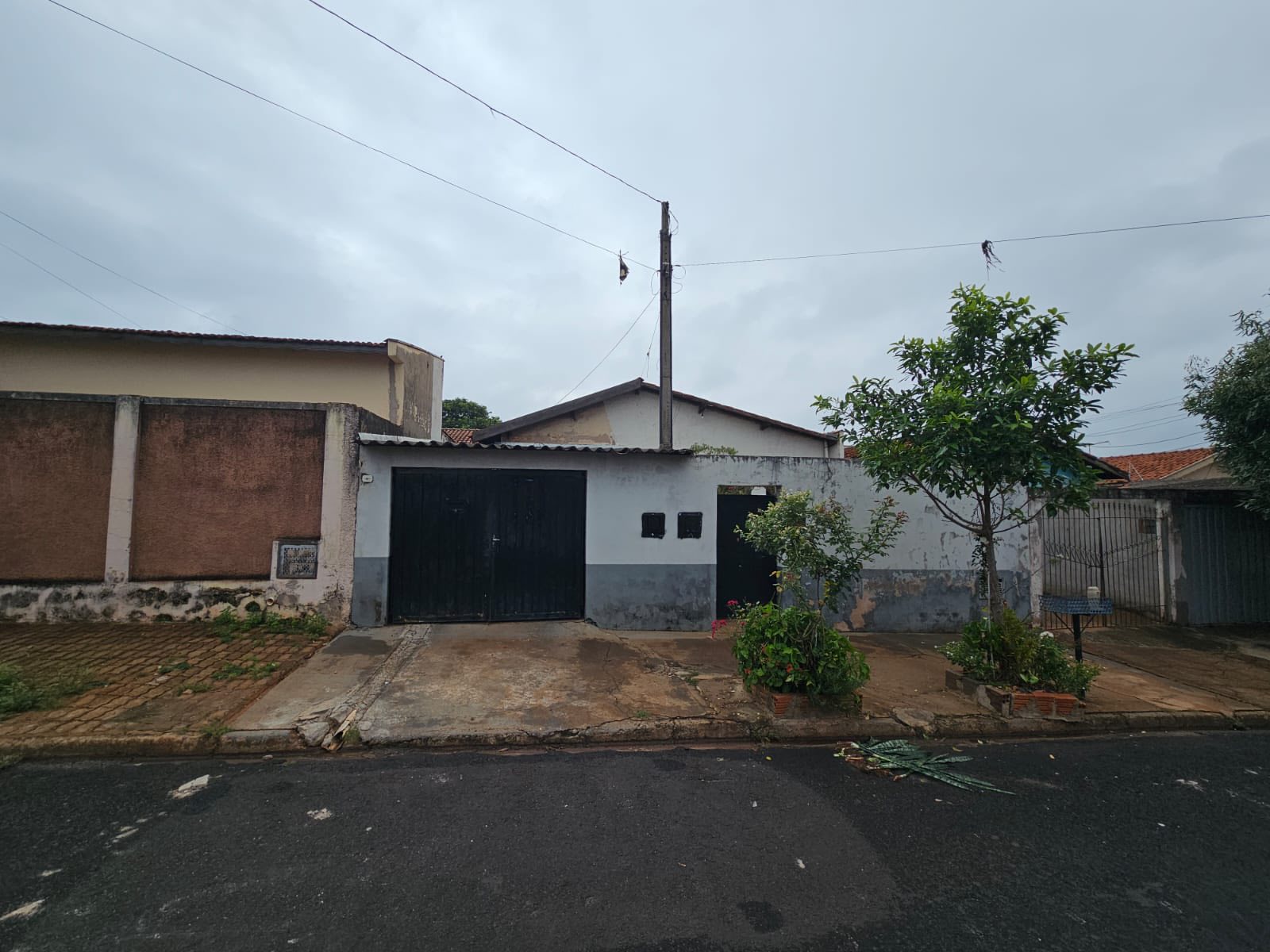 Duas Casas Rua Albino Schiavon, n 77-Conjunto Habitacional Ada Dedini Ometto