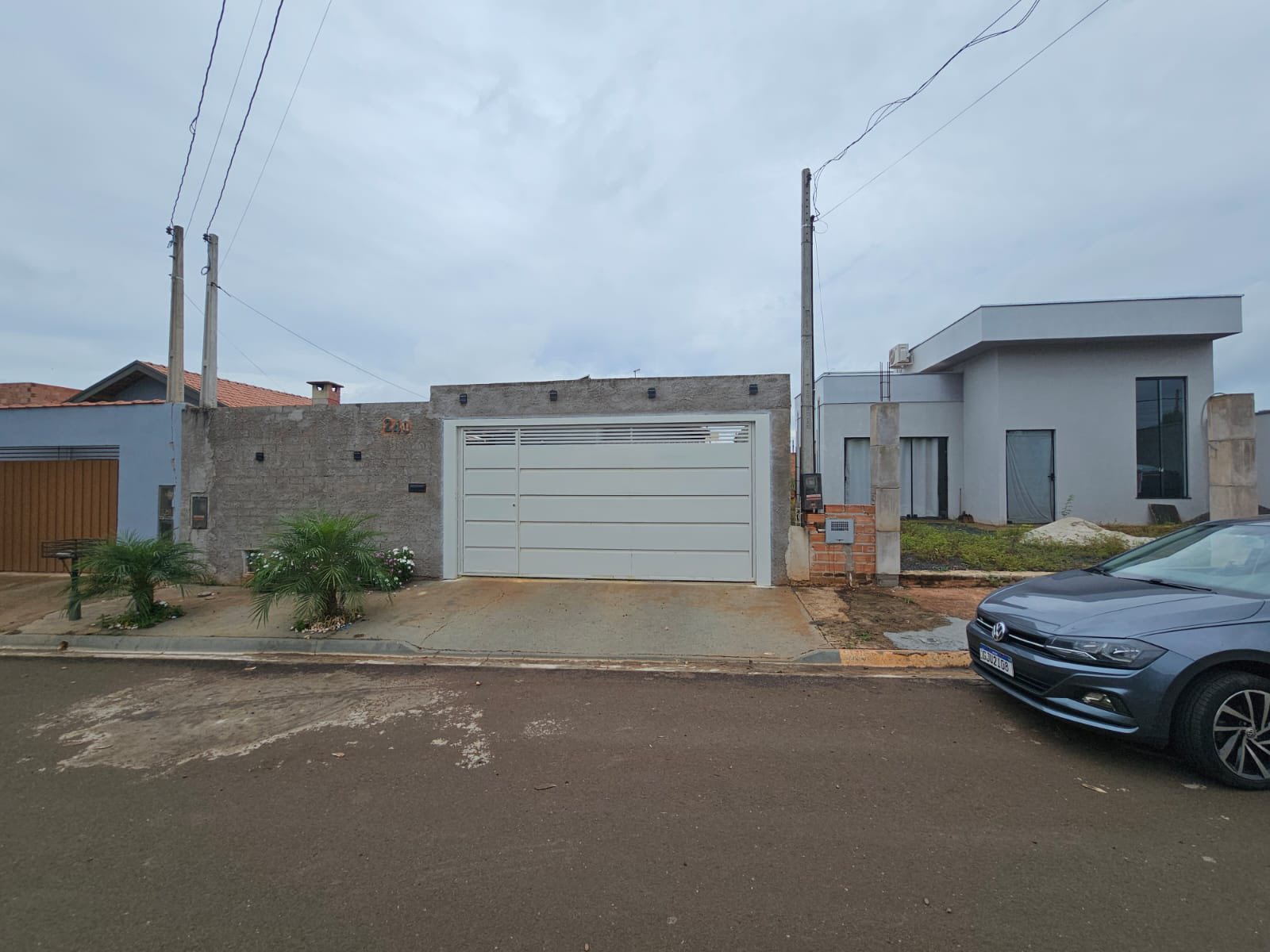 Rua Zenaide Ciccone Guimarães Mello, n 240- Jardim Santa Clara