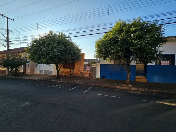 Terreno  Rua Treze de Maio, n 473- Centro/ EXCELENTE LOCALIZAÇÃO em frente ao Cim/ PoupaTempo
