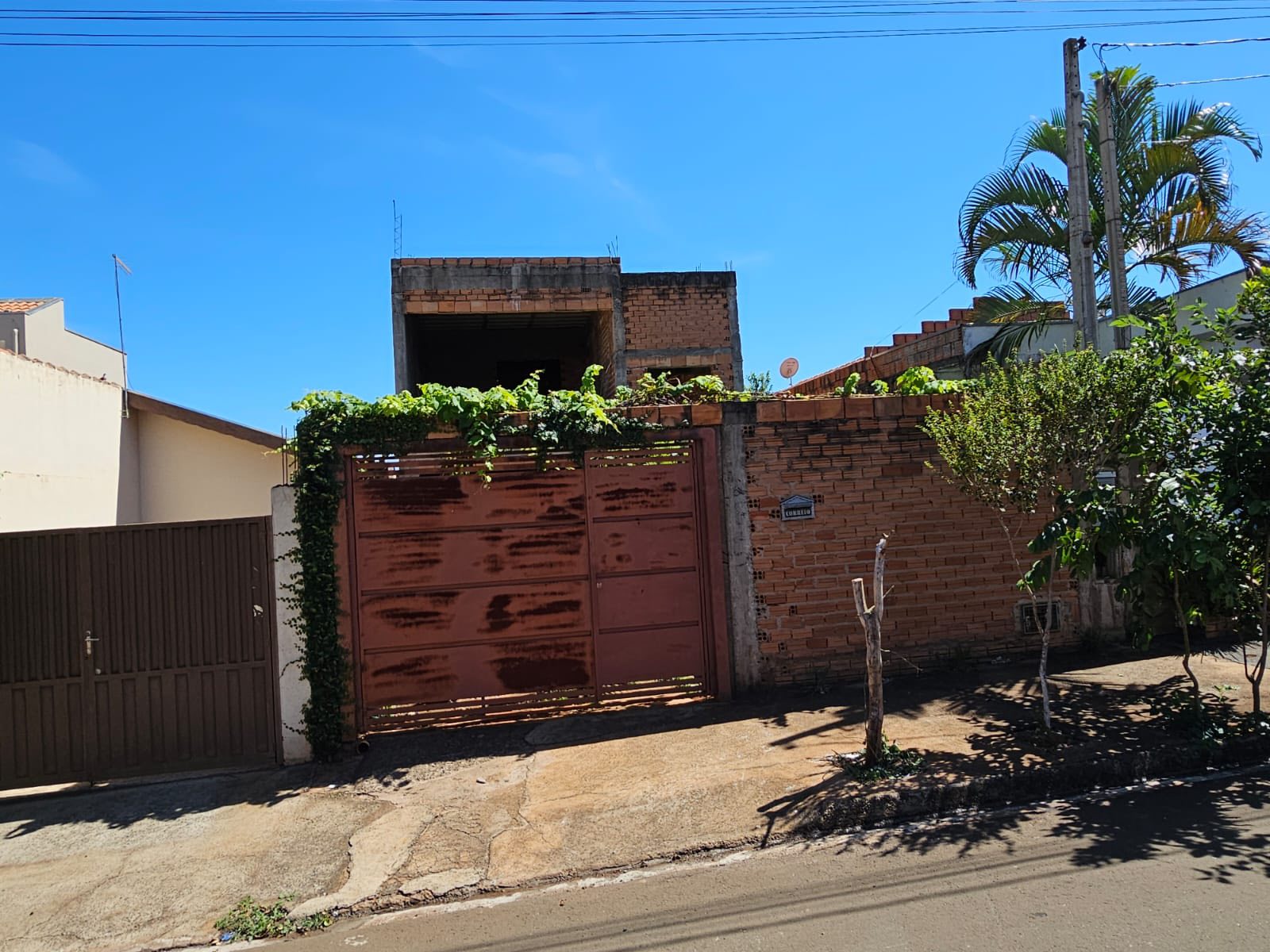 SOBRADO EM FASE DE ACABAMENTO FINAL  Rua Sergipe , n 285- Parque Varotti
