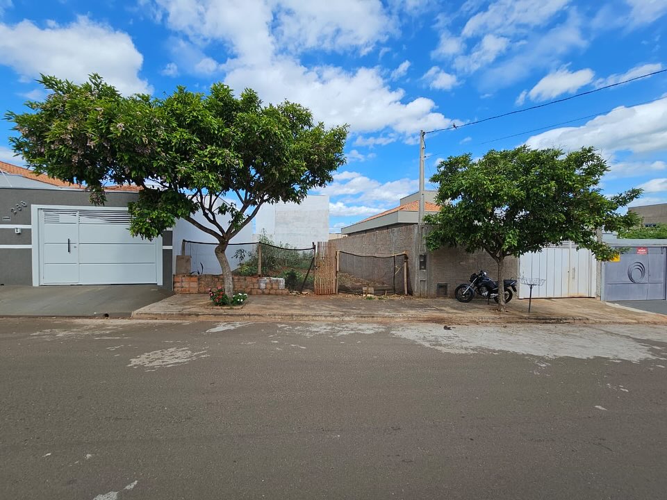 Terreno Rua Ceará, n278, Lote 19 da quadra 11- Parque Varotti