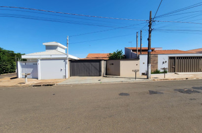 Casa Rua Ernesto Bussaglia , n 180 - Jardim Pedro Ometto