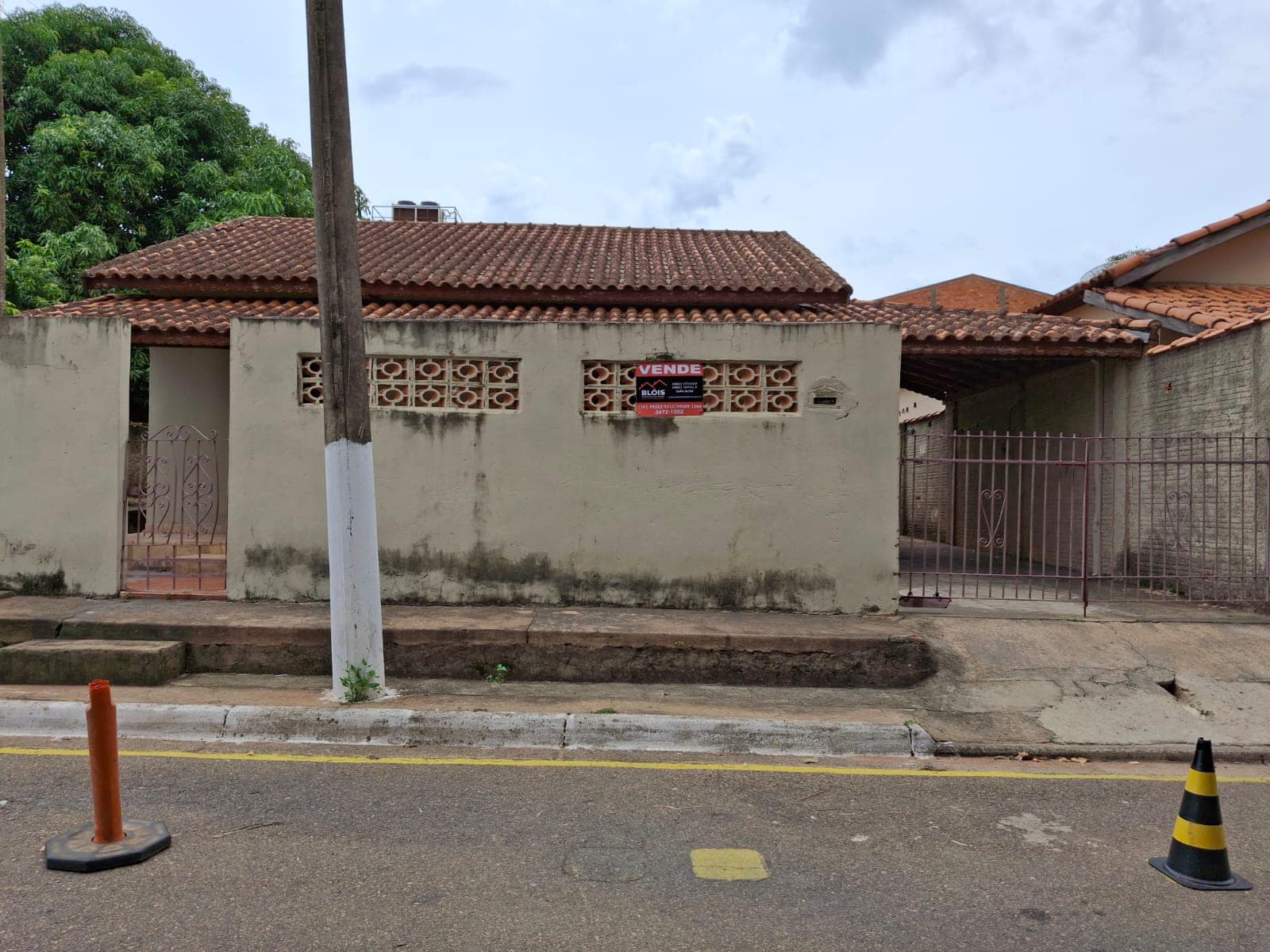 Duas Casas Rua Antônio Martins Daniel , n256- Centro