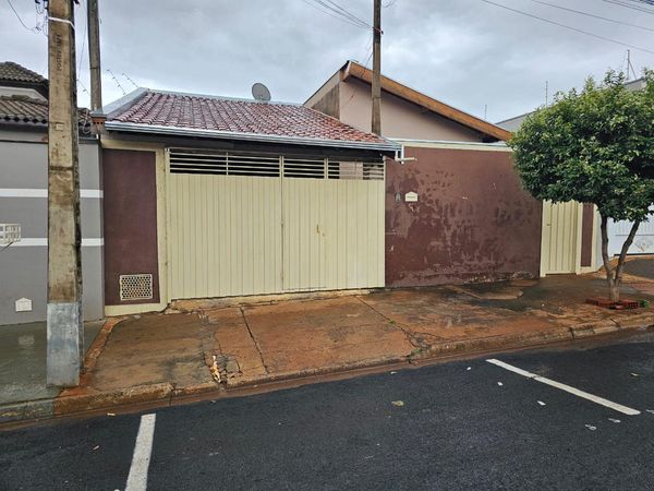 Casa Rua dos Cravos, n71- Jardim Bela Vista