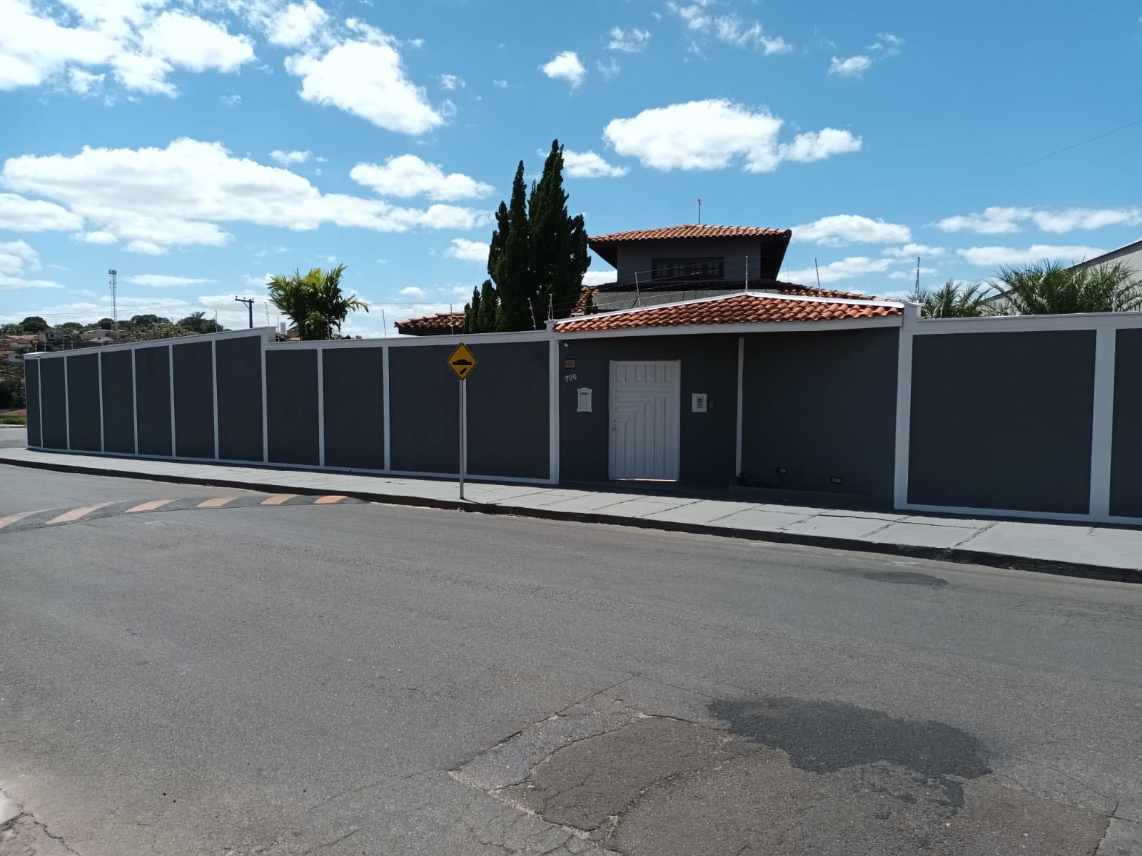 EXCELENTE CASA DE ALTO PADRÃO EM SÃO JOSÉ DO RIO PARDO