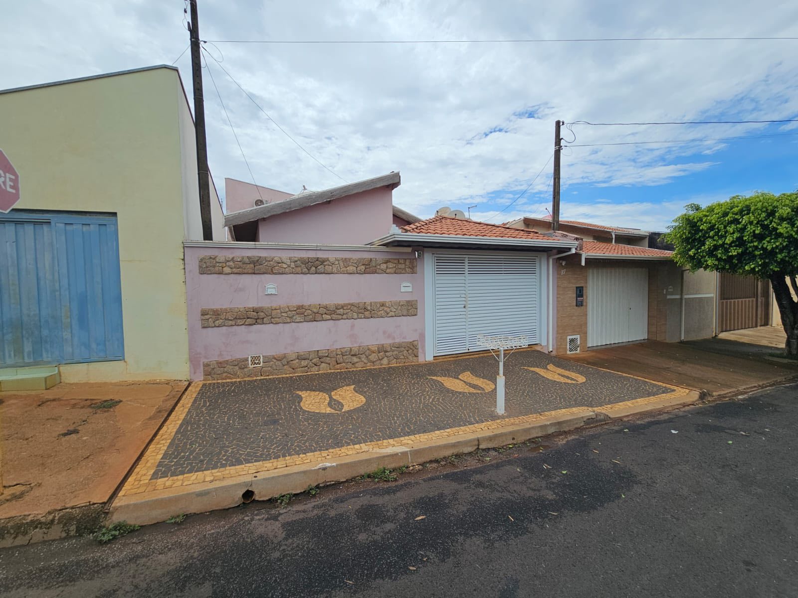 Casa Rua José Vieira Martins, n 19- Santa Luzia