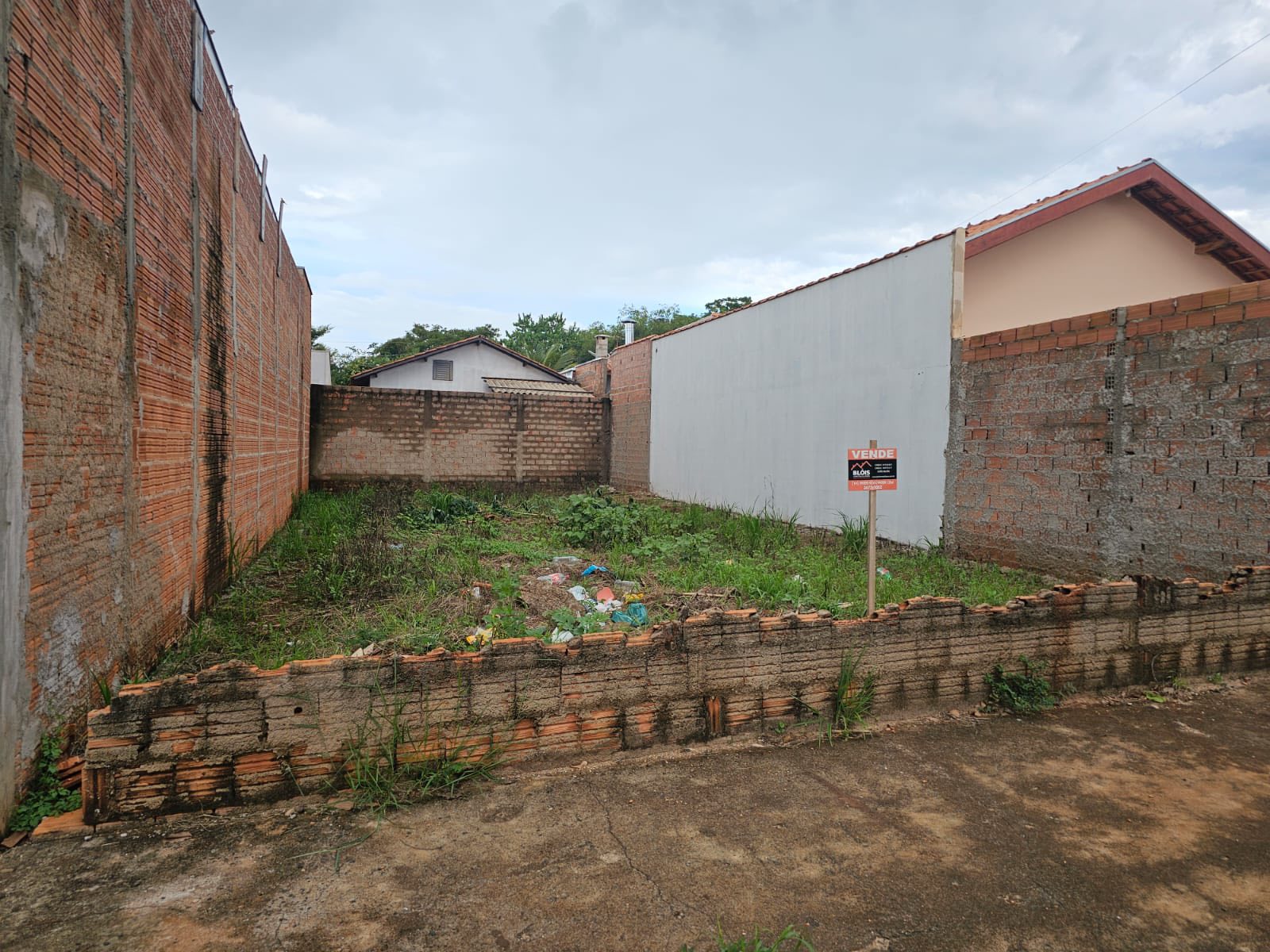Terreno Rua Rio de Janeiro, n41 da quadra 31- Parque Varotti