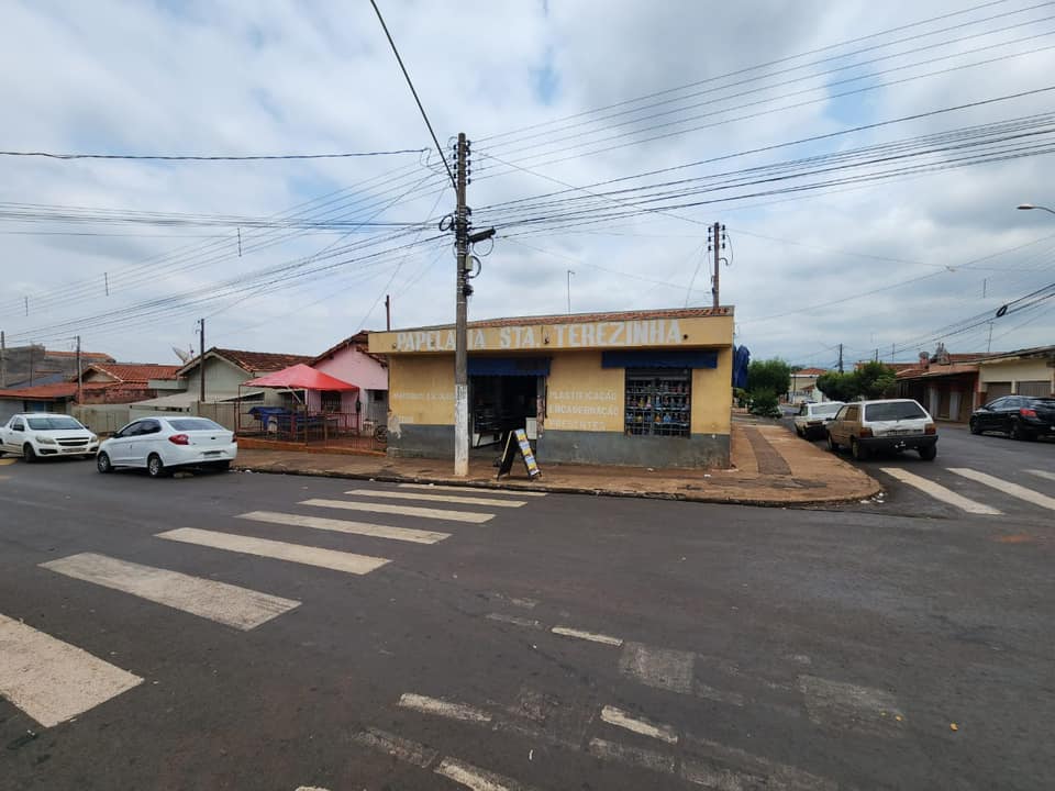 Casa com Ponto Comercial Rua Manoel Pires de Campos , n 122- Vila Santa Terezinha