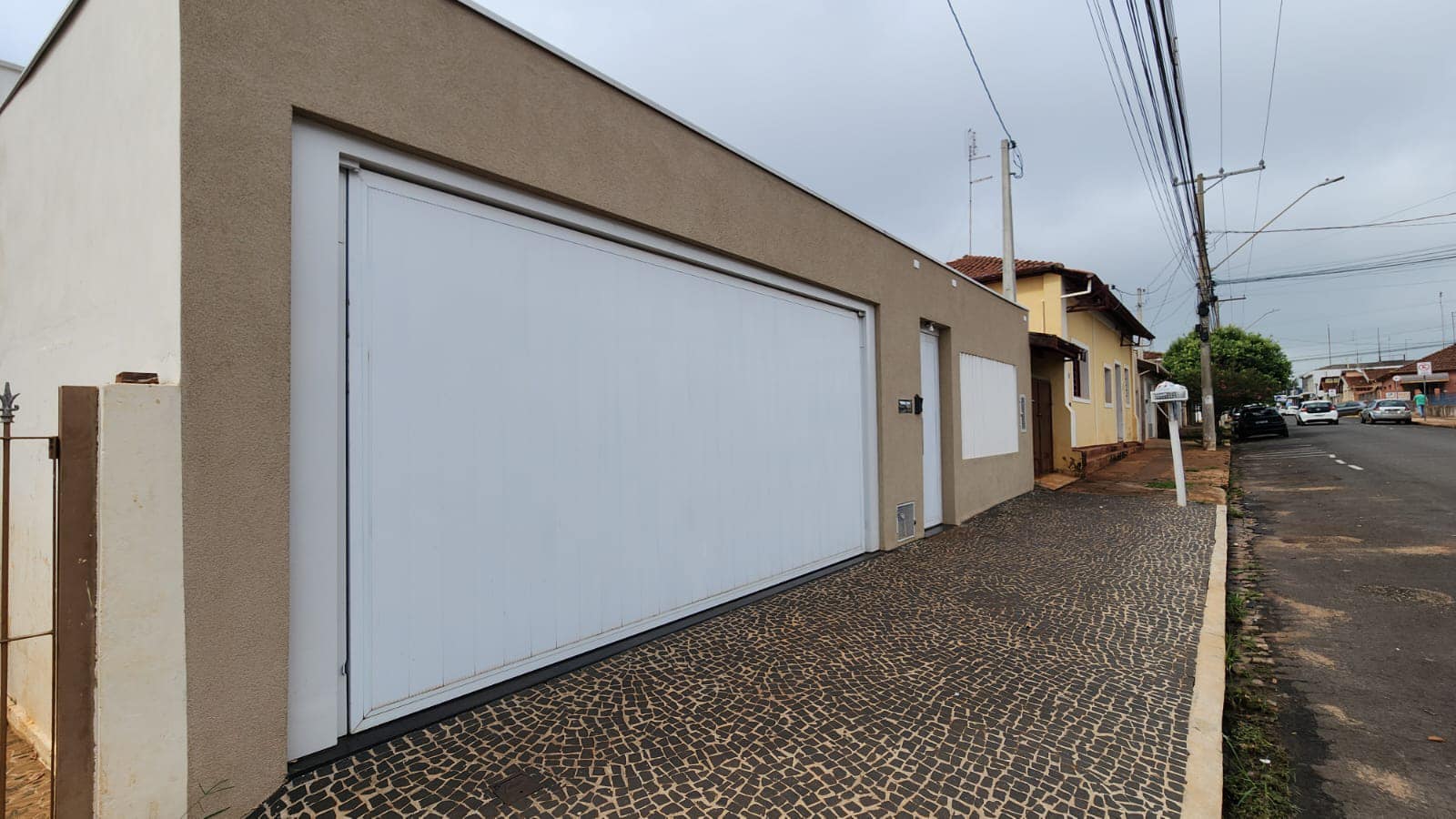 Casa Rua Treze de Maio , n 443- Vila Bortone