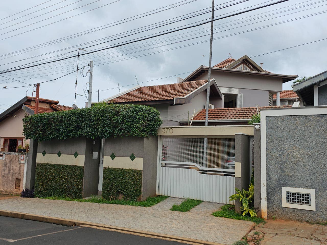 SOBRADO RESIDENCIAL DE ALTO PADRÃO ,Rua Ferrucio de Fiori, n370 ( com saída para rua Claudia ) - Jardim São Carlos