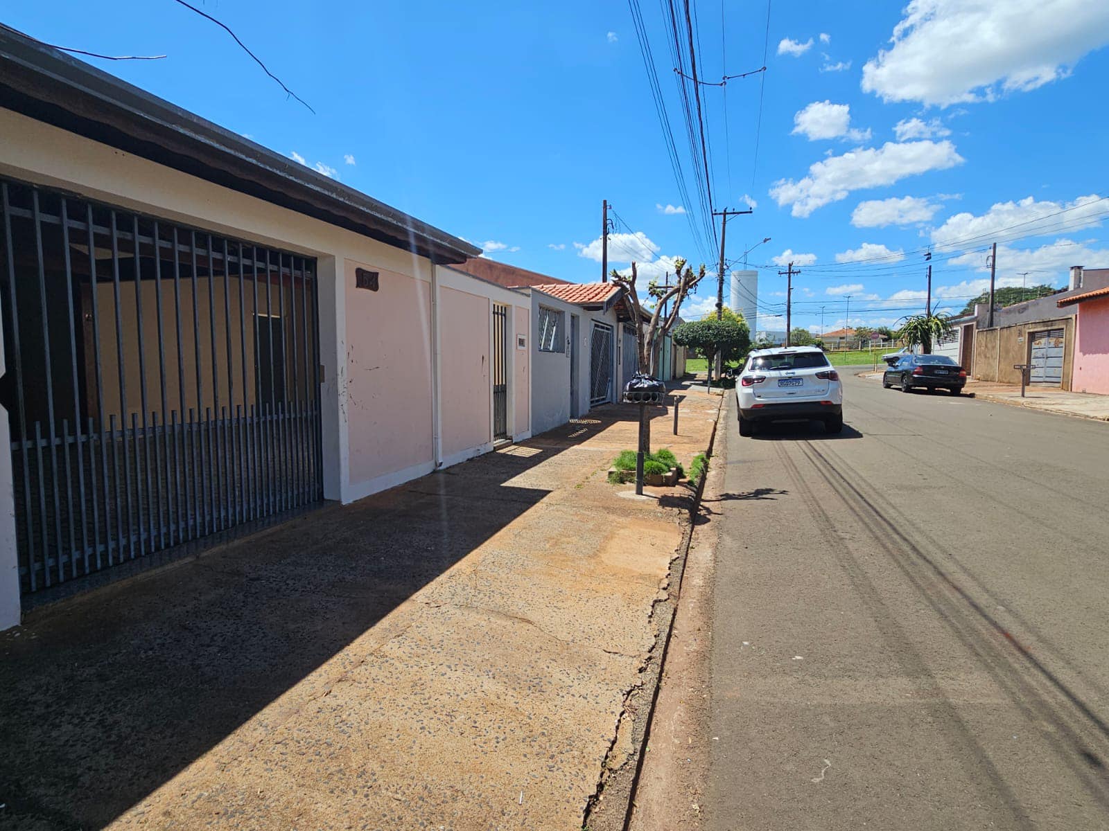 Casa Rua Rubens Malvestiti , n 54- Santa Luzia