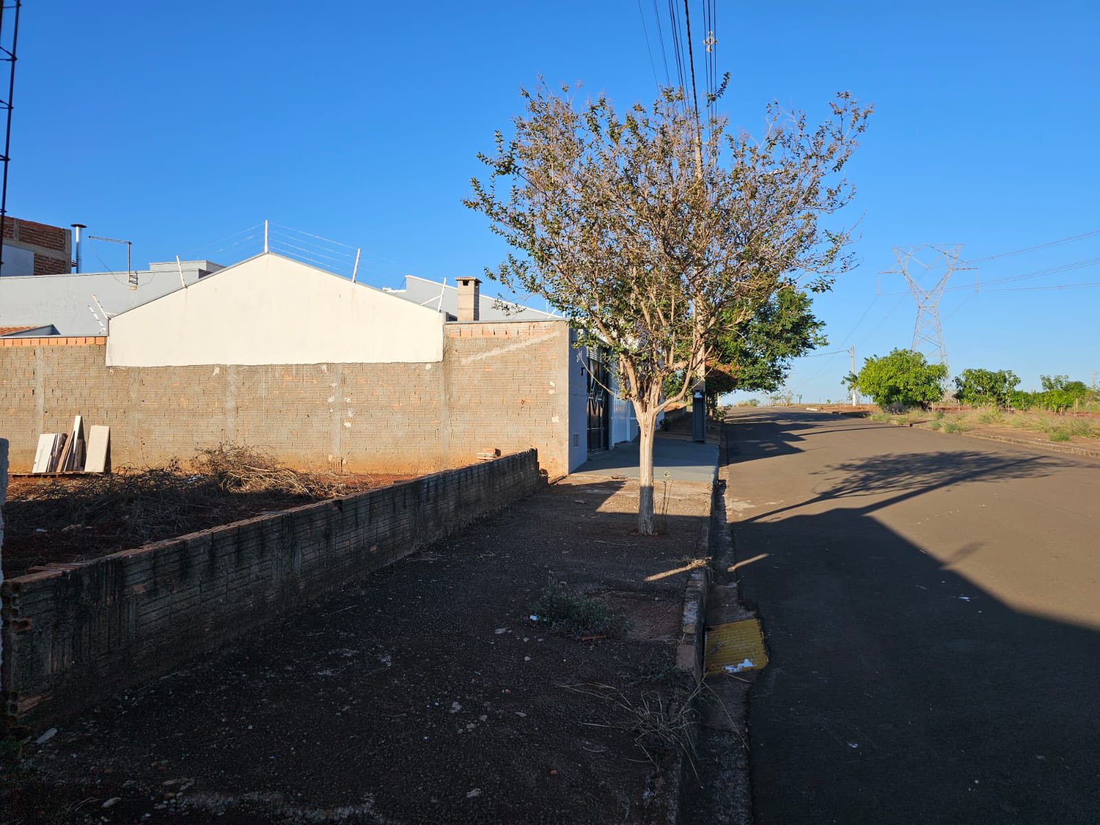 Terreno na Rua Roraima, n211, Lote 48 da quadra 03 - Parque Varotti