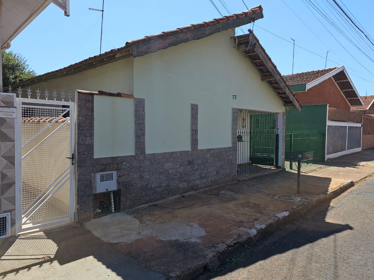 Casa Rua Joaquim Mendes Ramos, n73- Centro