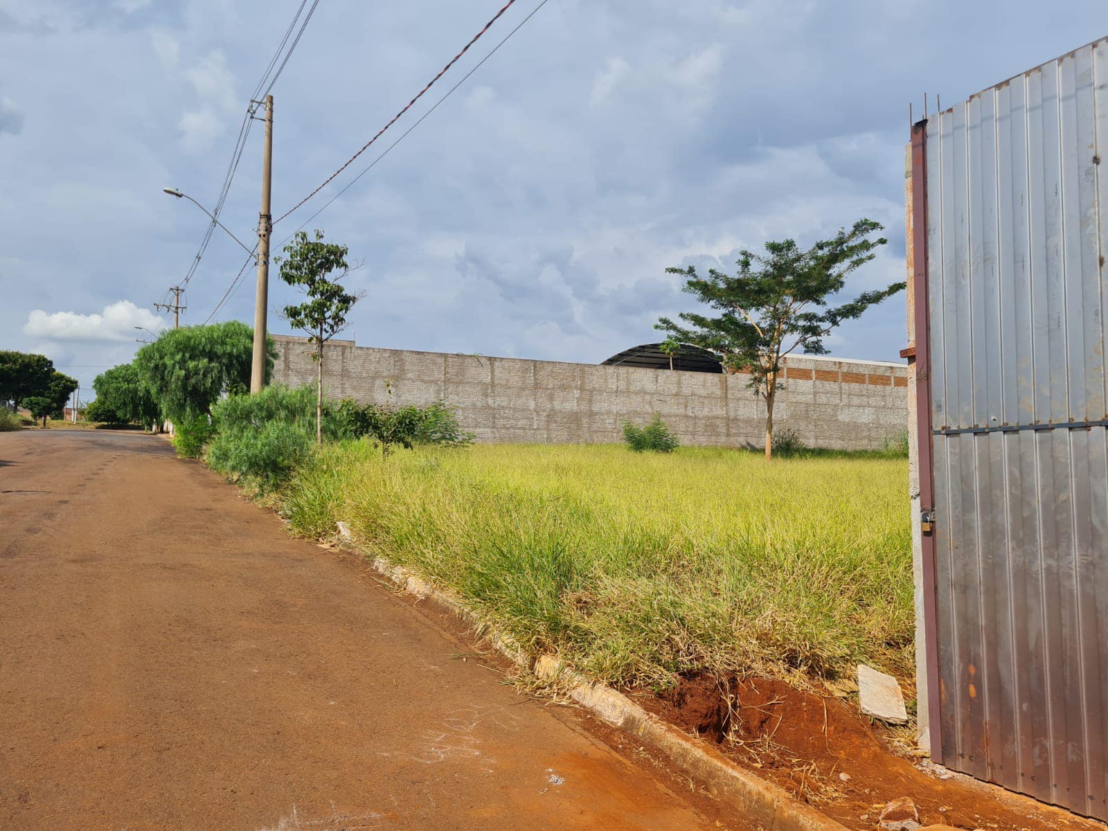 2 Terrenos no Centro Empresarial Mario Dedini Ometto , Rua n08 , Quadra “E” Lotes : 17 e 18