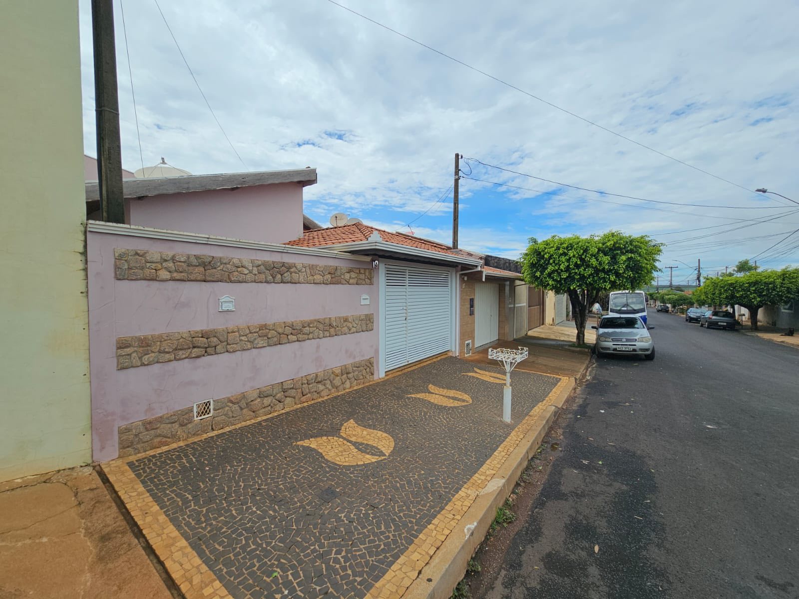 Casa Rua José Vieira Martins, n 19- Santa Luzia