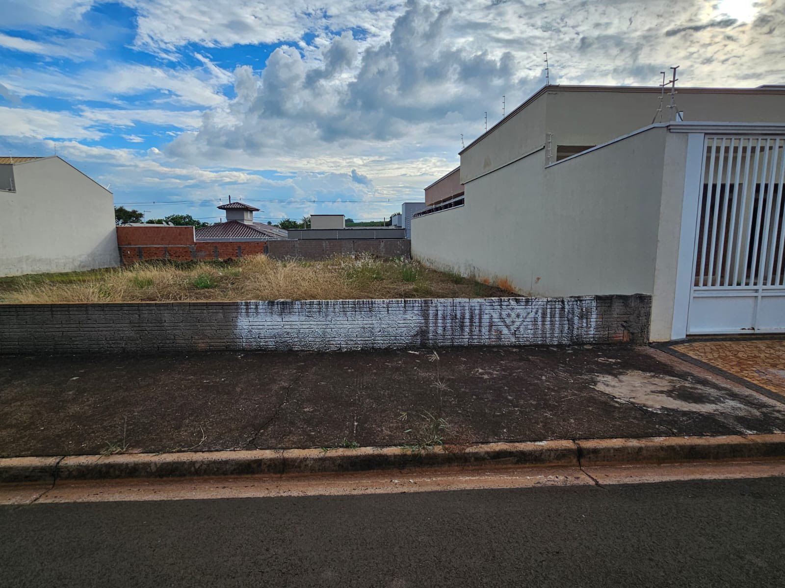 Terremp Rua  Pérola , n 32, Lote 04 da quadra F-Jardim Milano