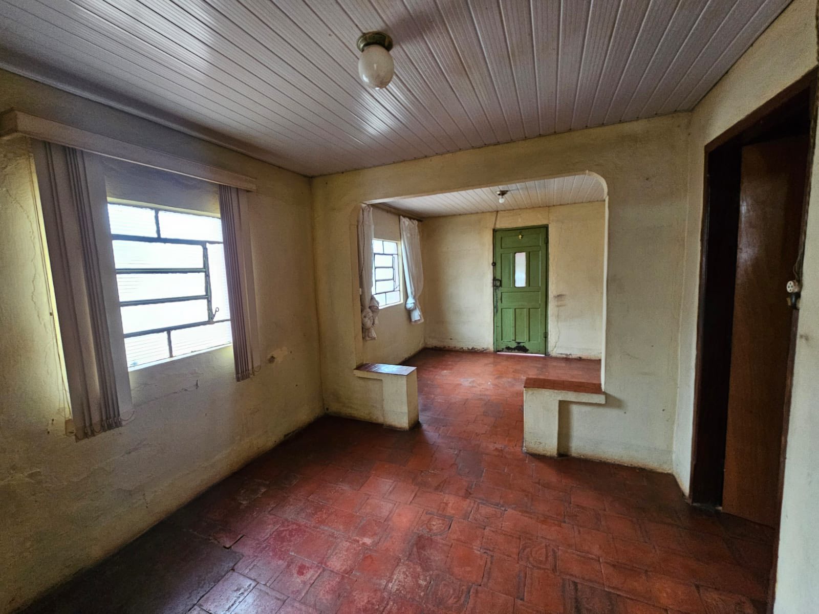 Duas casas Rua Floriano Peixoto, n 07- Jardim Brasil