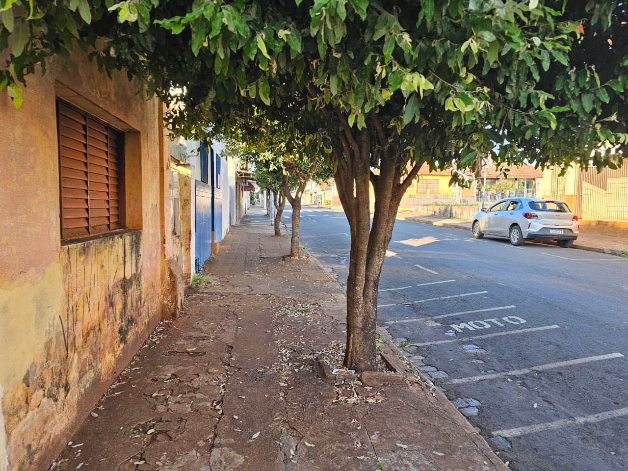 Terreno  Rua Treze de Maio, n 473- Centro/ EXCELENTE LOCALIZAÇÃO em frente ao Cim/ PoupaTempo