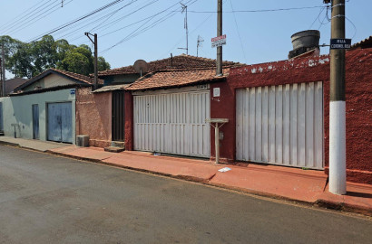 IMÓVEL RESIDENCIAL - COM 4 CASAS, Avenida do Café, n1145- Vila Santa Cruz