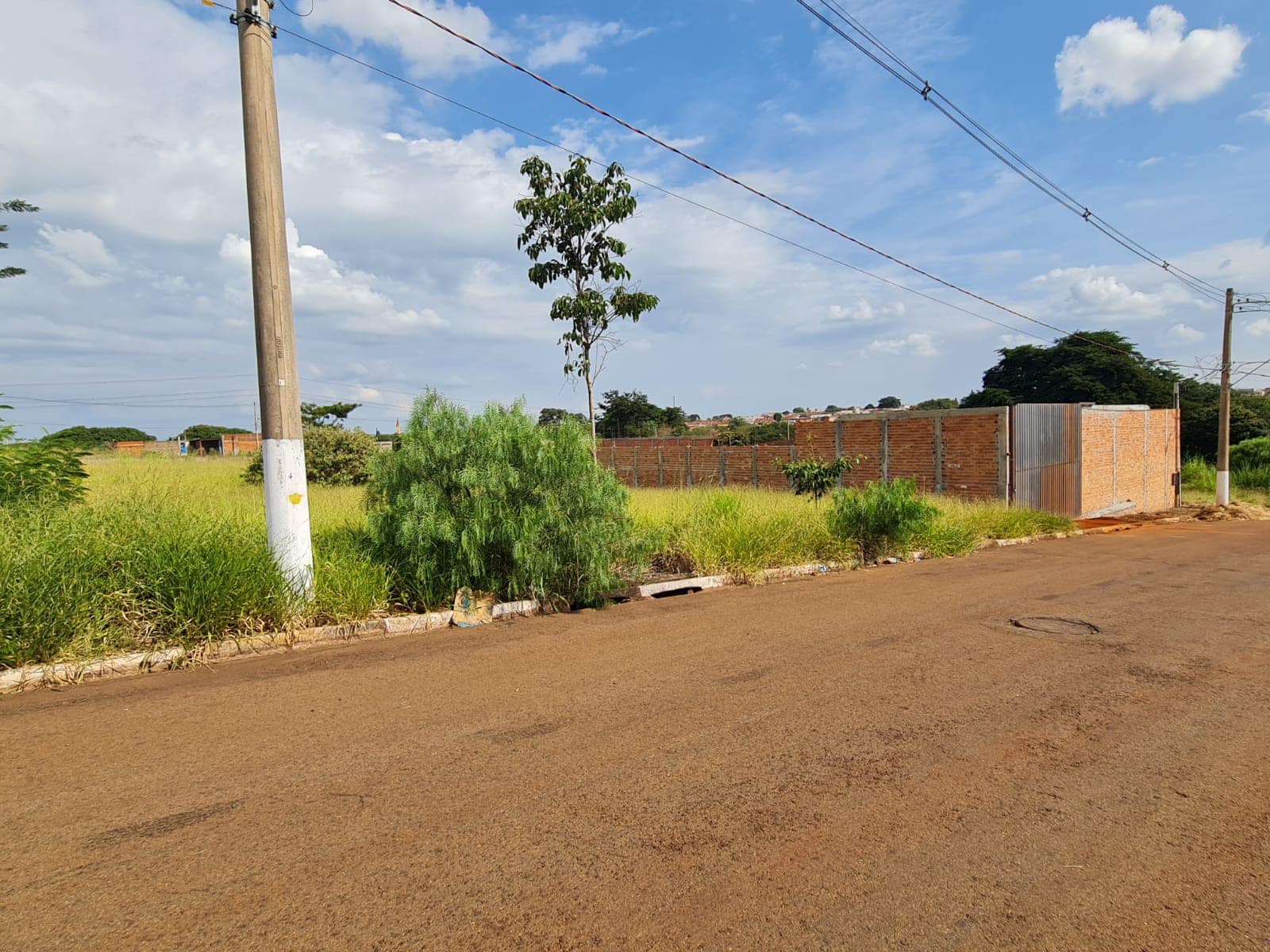 2 Terrenos no Centro Empresarial Mario Dedini Ometto , Rua n08 , Quadra “E” Lotes : 17 e 18