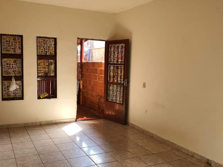 Casa  Rua José Viera Martins, nº 67 - Santa Luzia