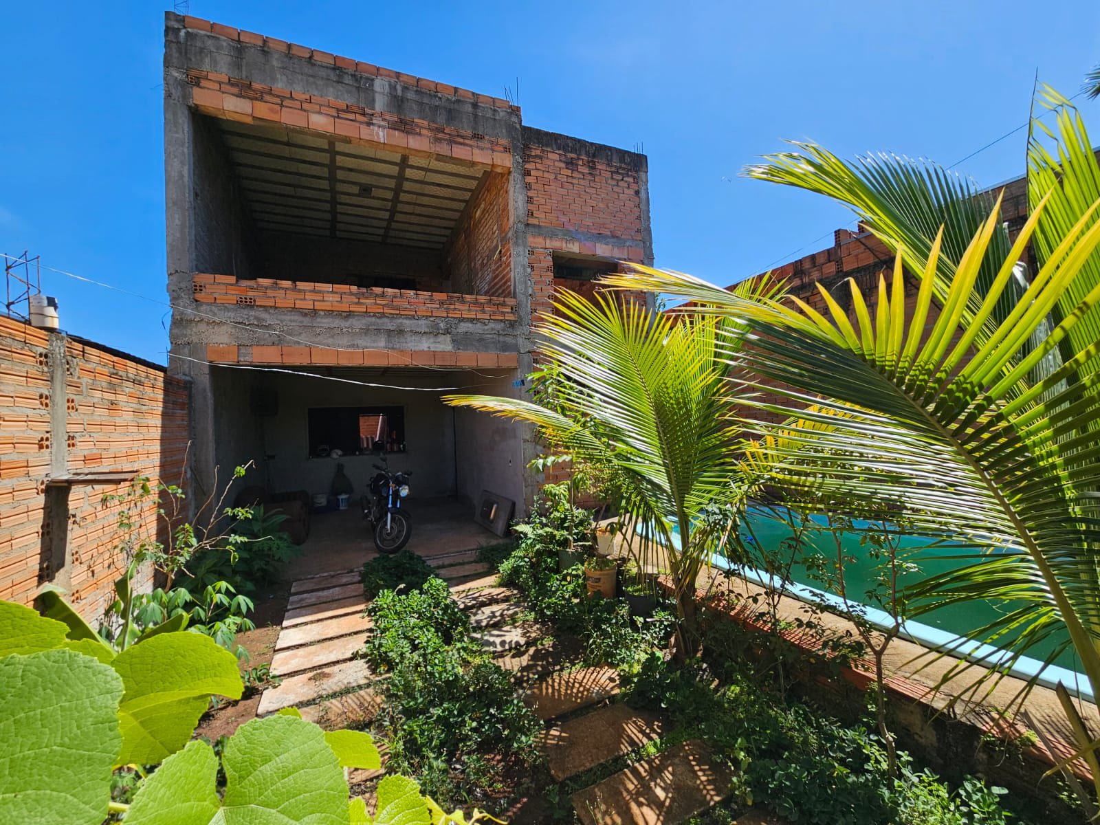 SOBRADO EM FASE DE ACABAMENTO FINAL  Rua Sergipe , n 285- Parque Varotti