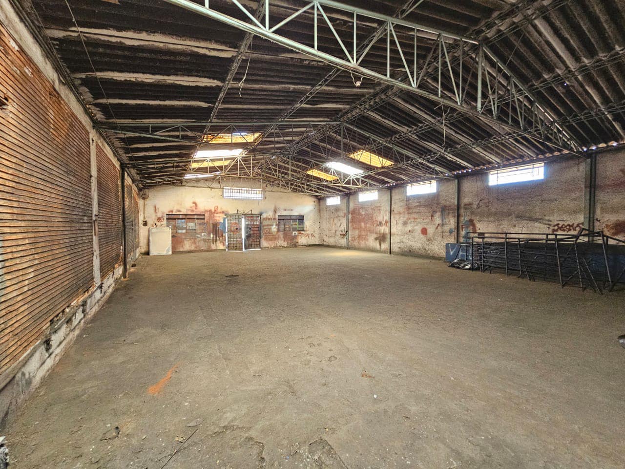 Barracão Comercial Avenida Armando Penteado, n 967- Vila Bortone