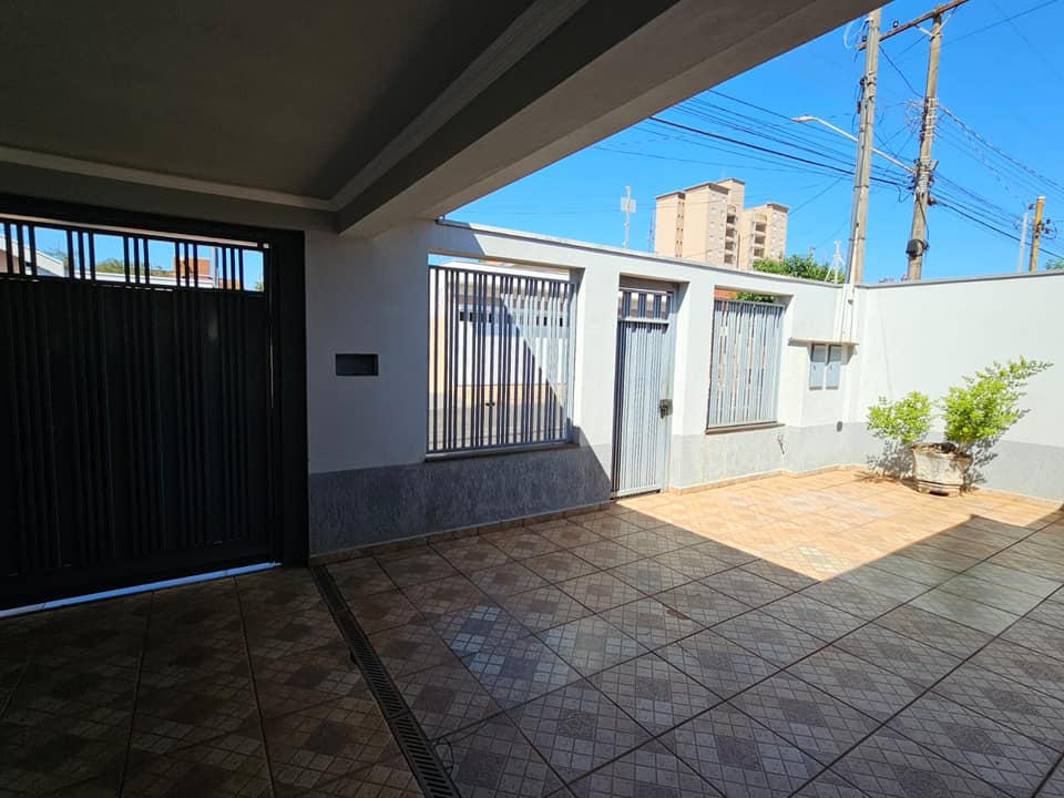 Casa / Sobrado Residencial Excelente Localização, Rua Prudente de Moraes, n917- Vila Bortone