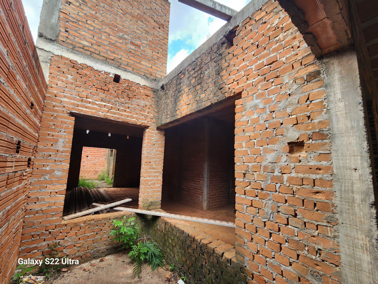 SOBRADO EM CONSTRUÇÃO, Rua Piauí, n121- Parque Varotti
