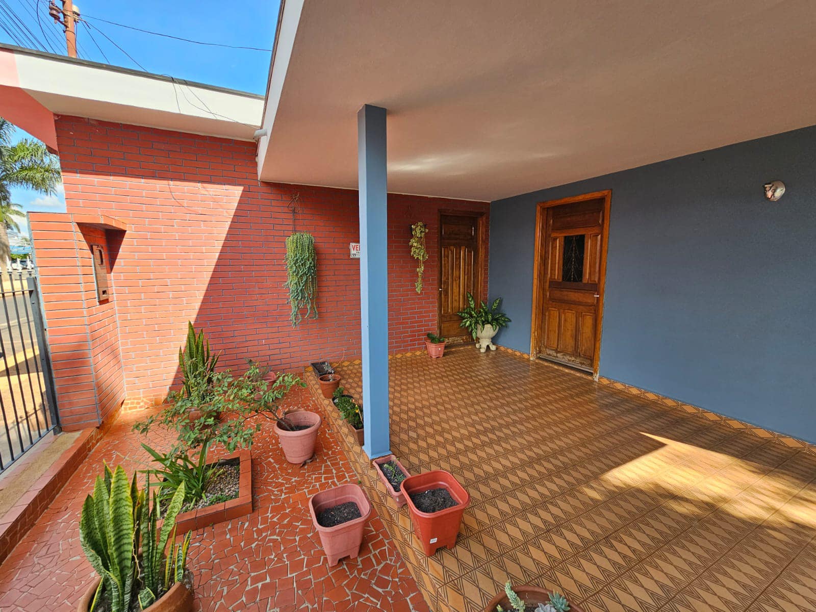 CASA RESIDENCIAL COM SALÃO COMERCIAL, Avenida Quinze de Novembro, n 1165- Centro