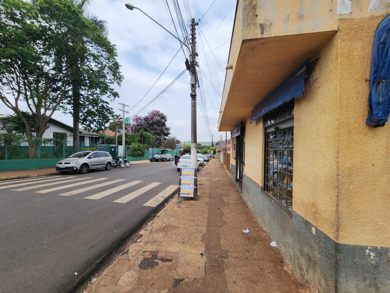 Casa com Ponto Comercial Rua Manoel Pires de Campos , n 122- Vila Santa Terezinha