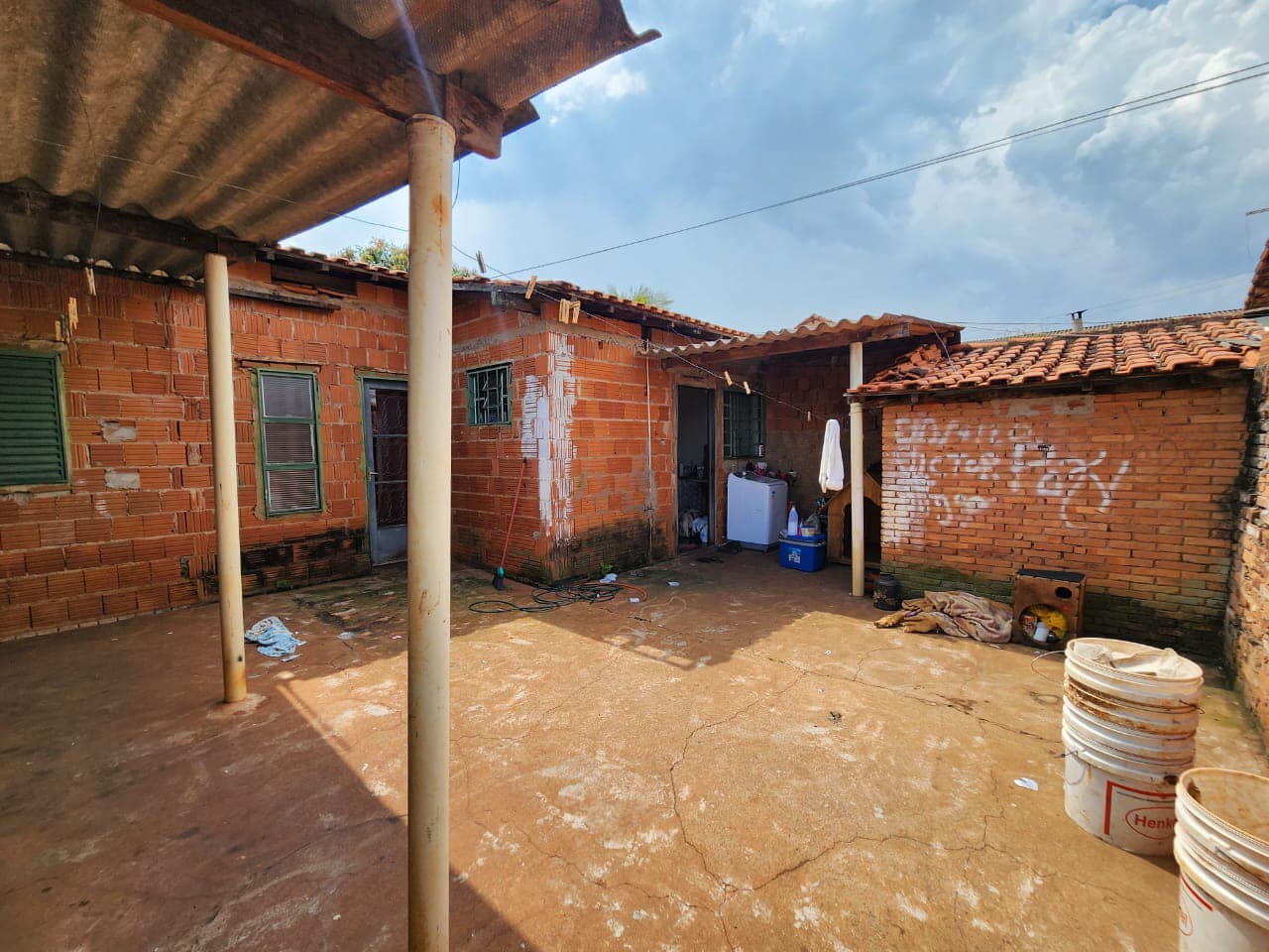 Duas Casas Rua Das Graças, n 31- Vila Santa Terezinha