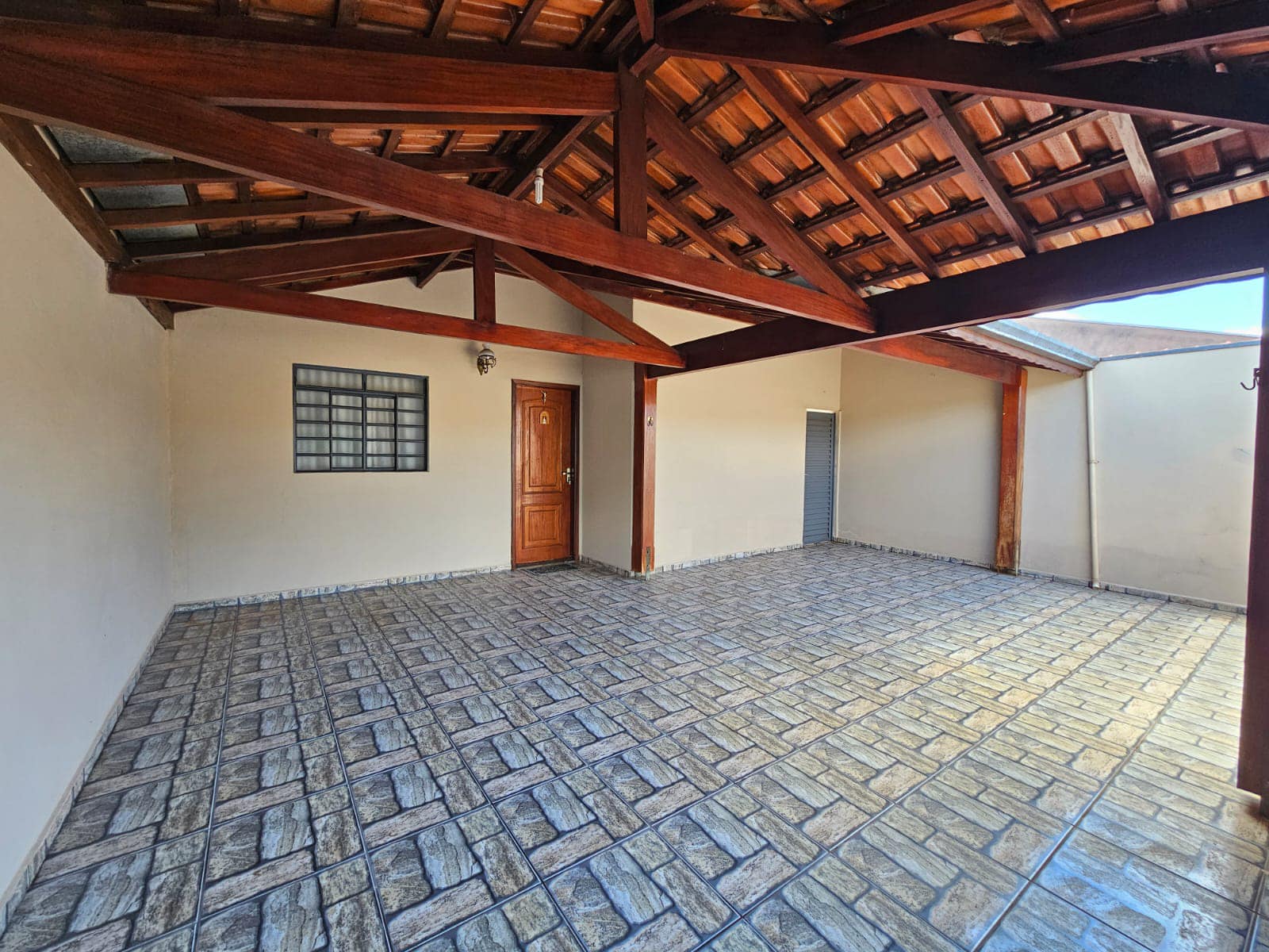 Casa Rua Rubens Malvestiti , n 54- Santa Luzia