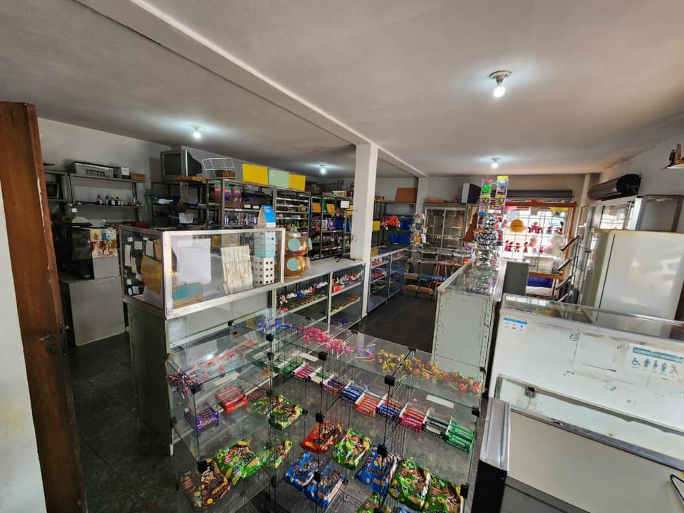 Casa com Ponto Comercial Rua Manoel Pires de Campos , n 122- Vila Santa Terezinha