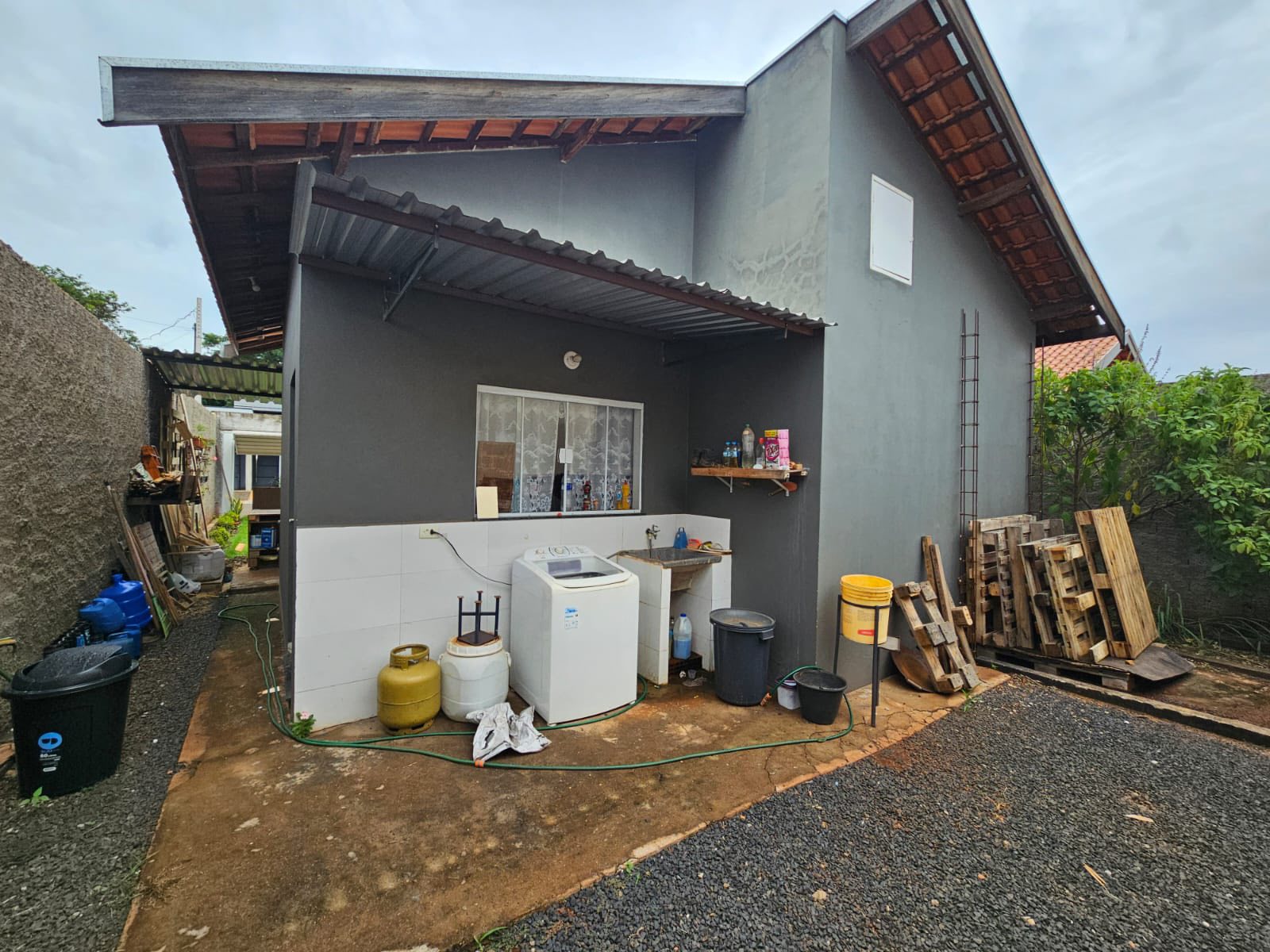 Rua Zenaide Ciccone Guimarães Mello, n 240- Jardim Santa Clara