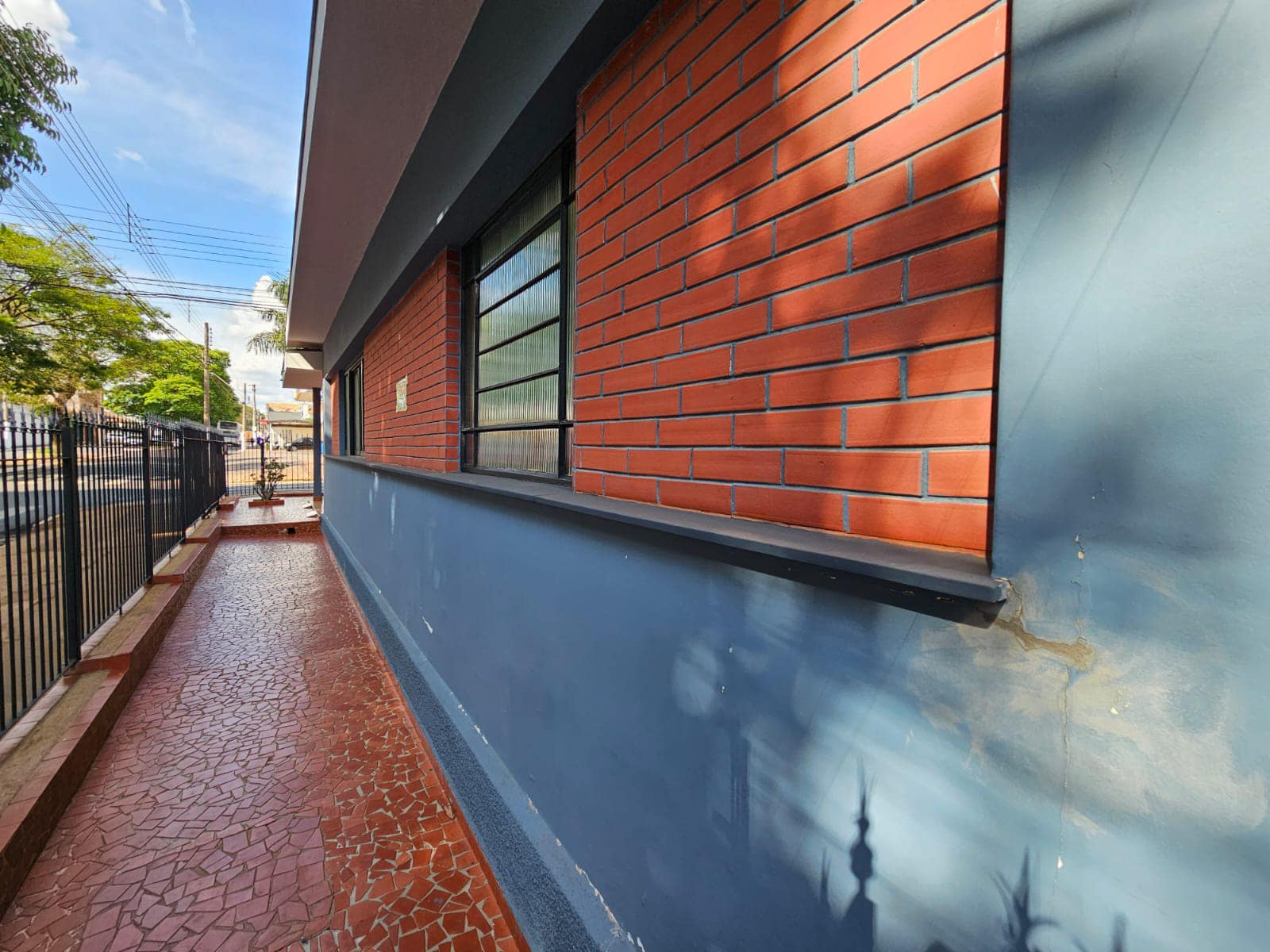 CASA RESIDENCIAL COM SALÃO COMERCIAL, Avenida Quinze de Novembro, n 1165- Centro