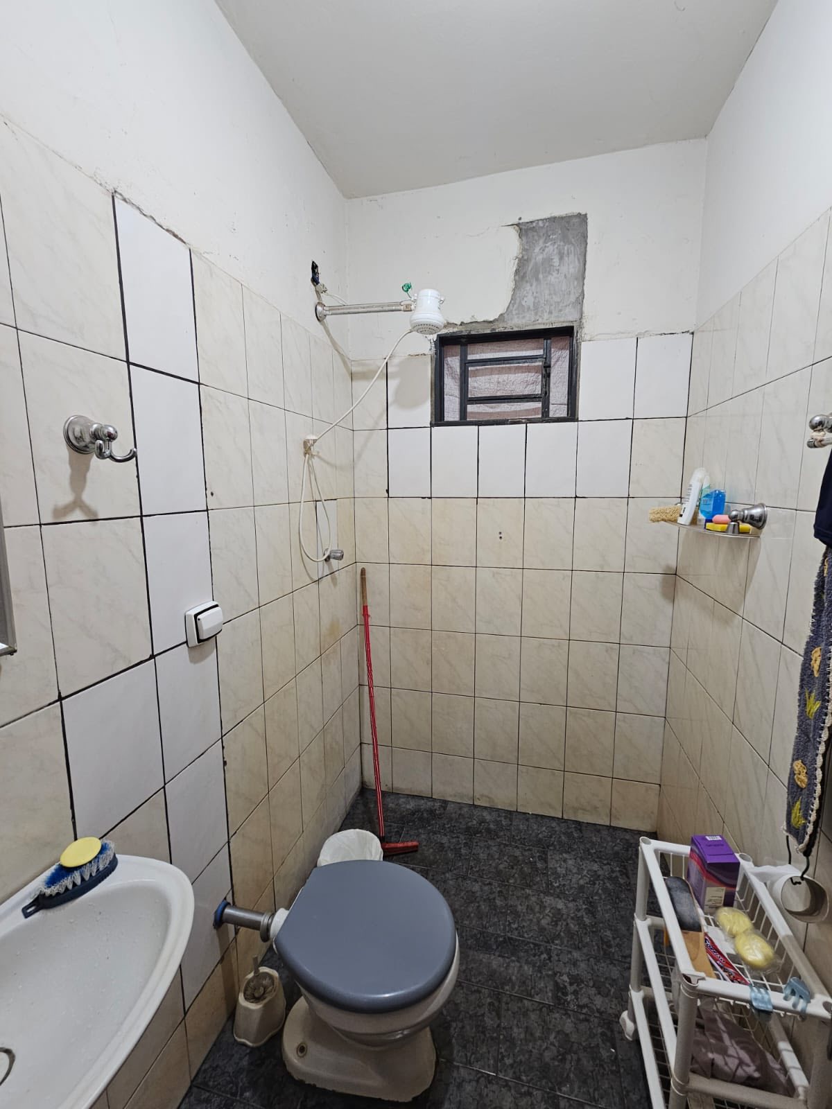 Duas Casas Rua Albino Schiavon, n 77-Conjunto Habitacional Ada Dedini Ometto