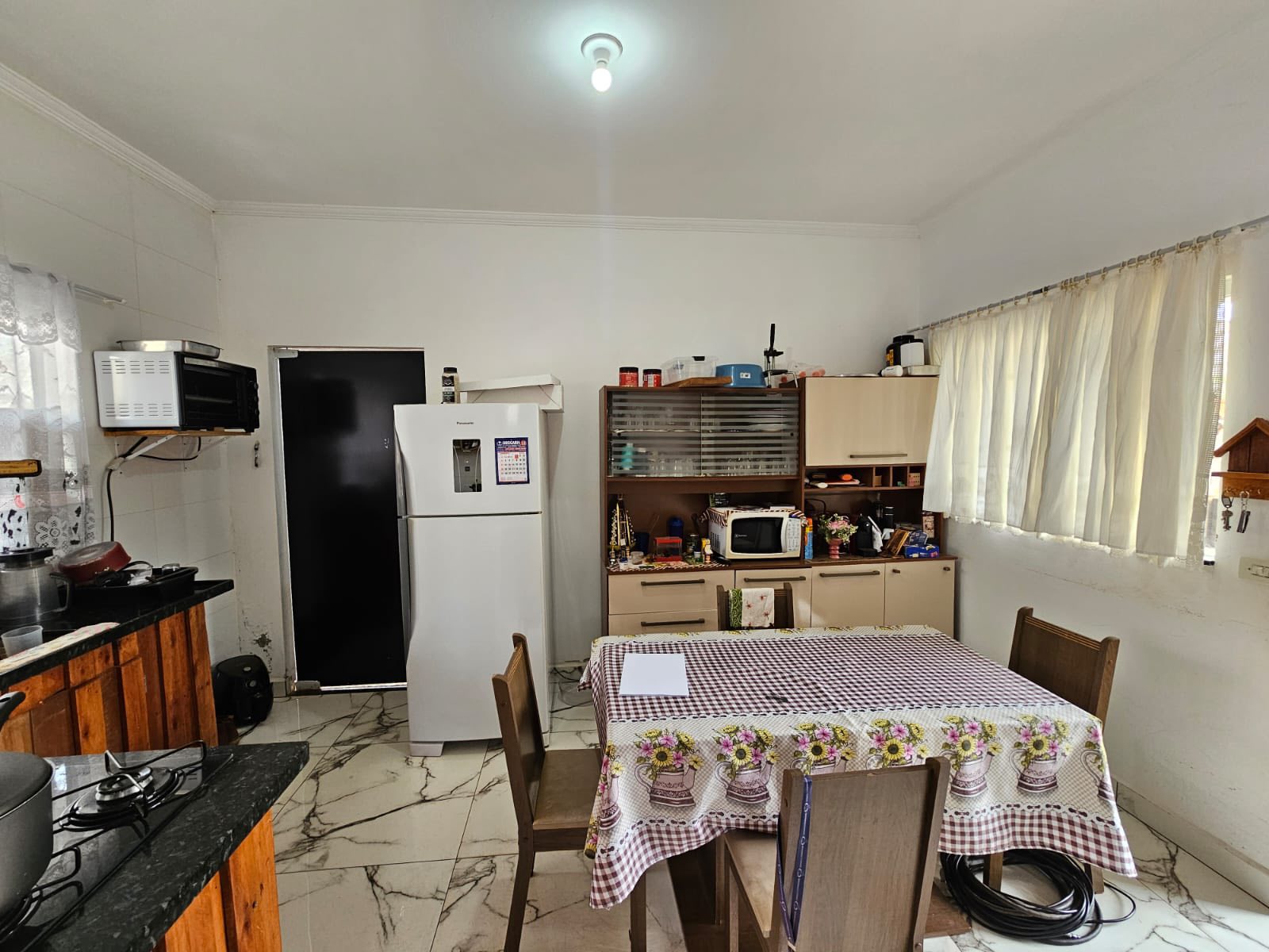 Rua Zenaide Ciccone Guimarães Mello, n 240- Jardim Santa Clara