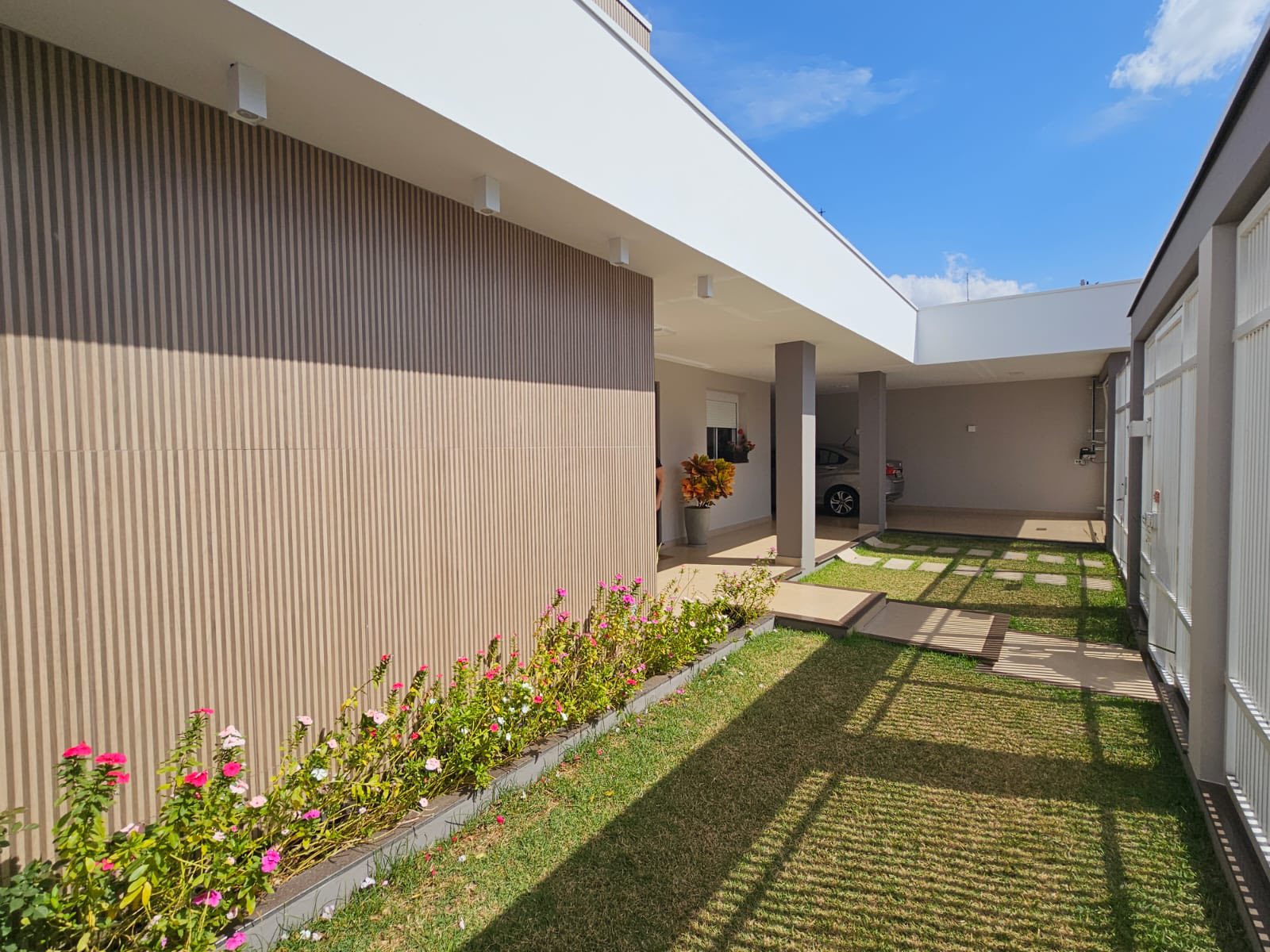 Excelente Casa Residencial - Centro ( Proximo a Praça Central)